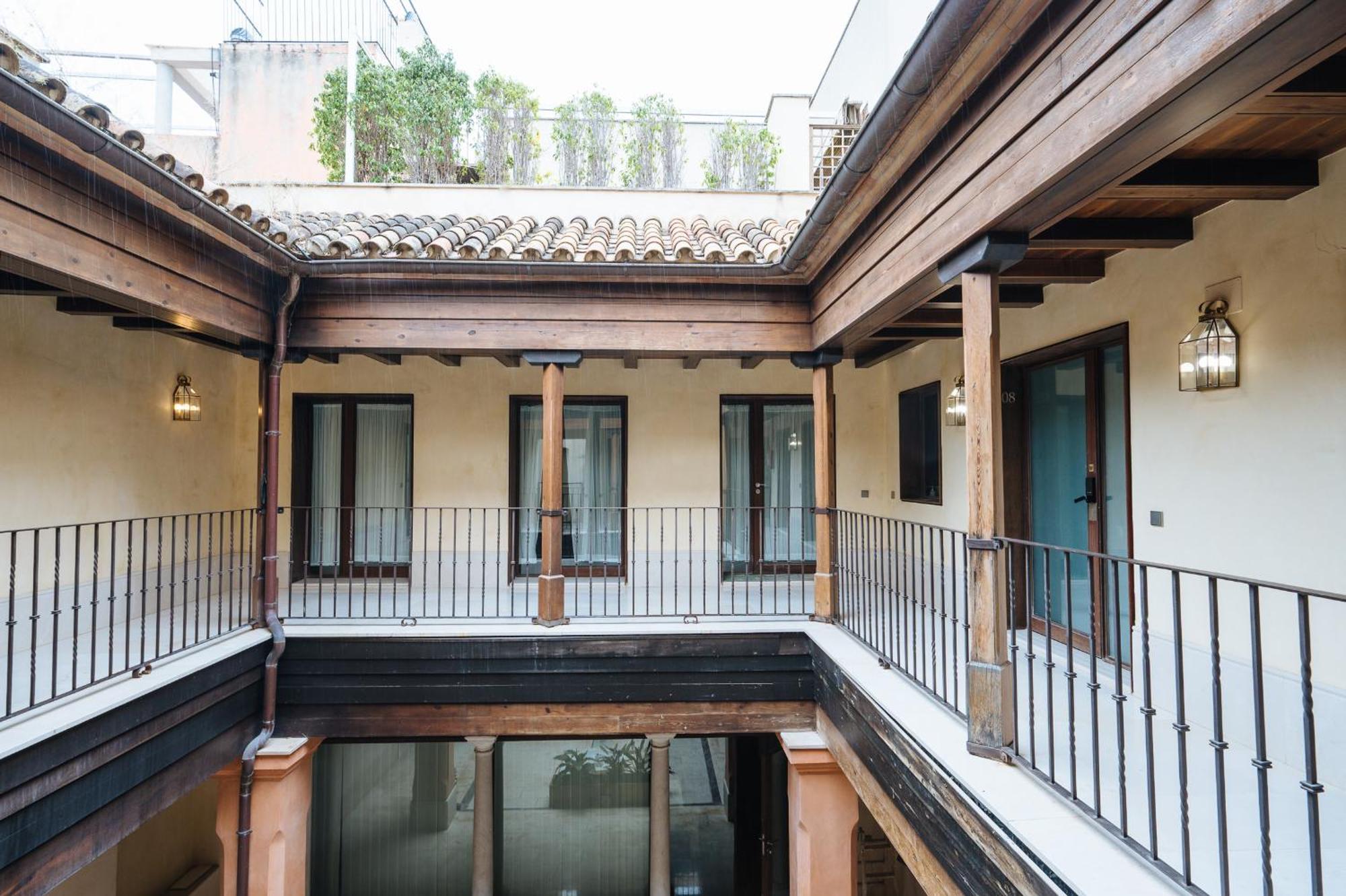 Apartamentos La Vistosona Seville Exterior photo